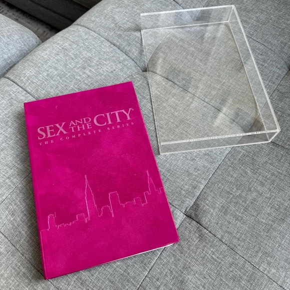 Sex and the City Complete Series DVD Set with Acrylic Box Case - Picture 3 of 8